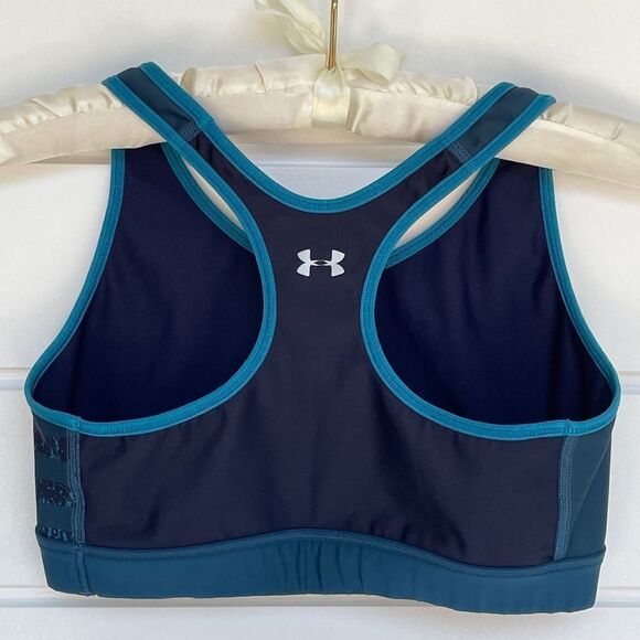 Under Armour Reversible Sports Bra Size Medium - Picture 3 of 12
